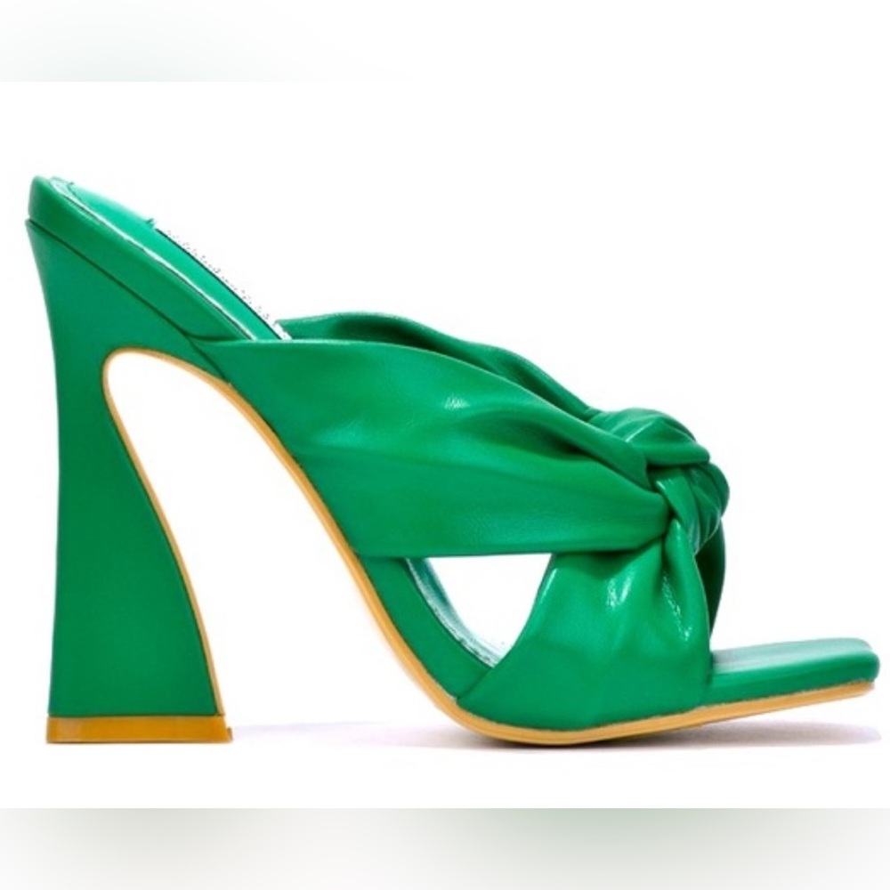 Women’s Cape Robbin Green Henny-VC Heels Mules Shoes
